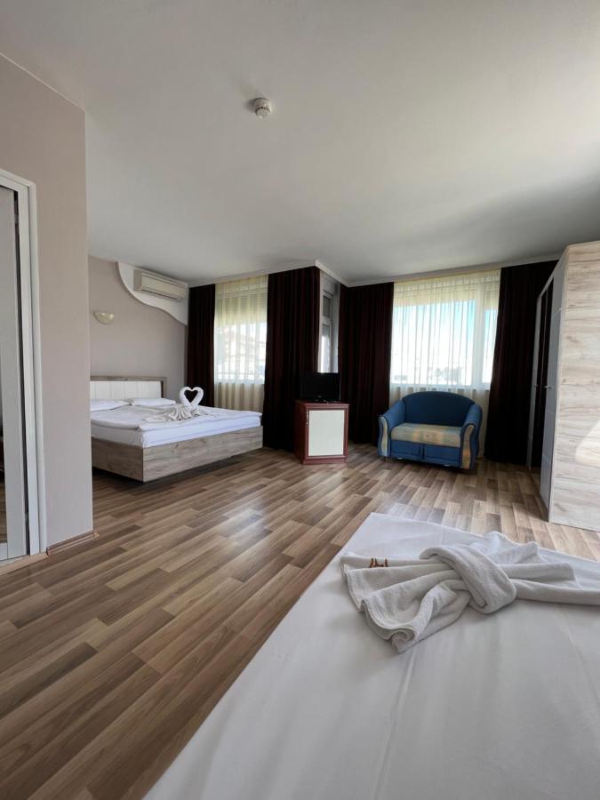 Hotel Incognito Pomorie פומורי מראה חיצוני תמונה