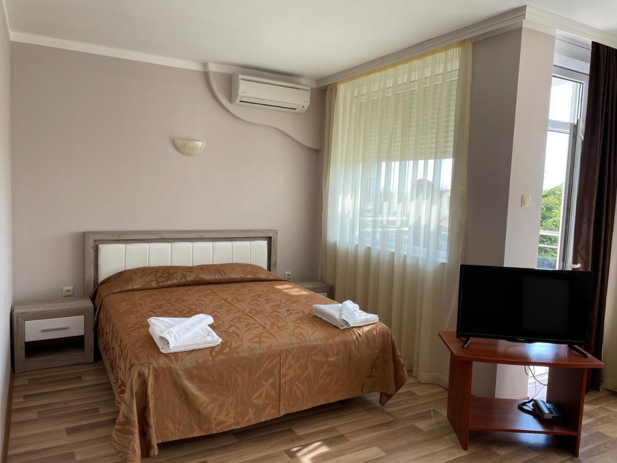 Hotel Incognito Pomorie פומורי מראה חיצוני תמונה