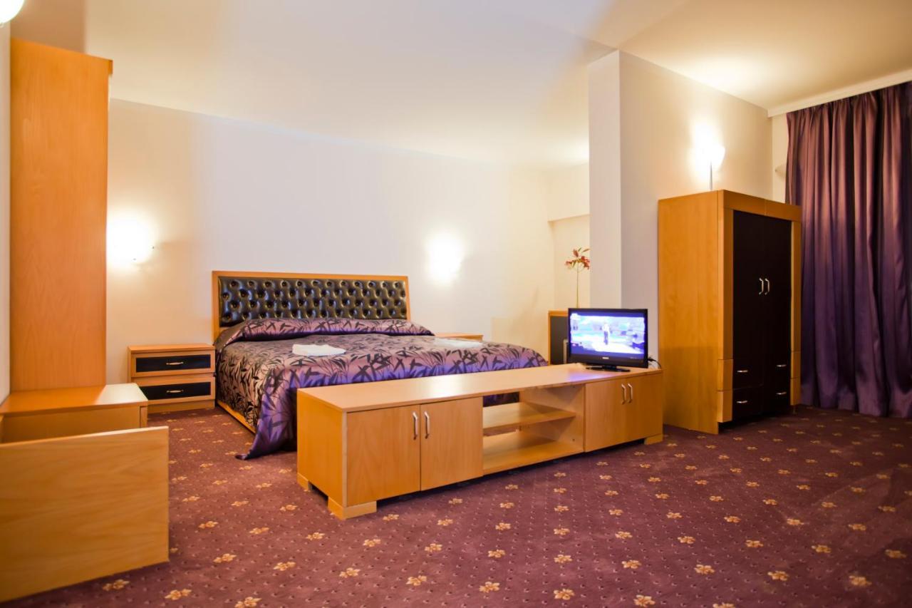 Hotel Incognito Pomorie פומורי מראה חיצוני תמונה