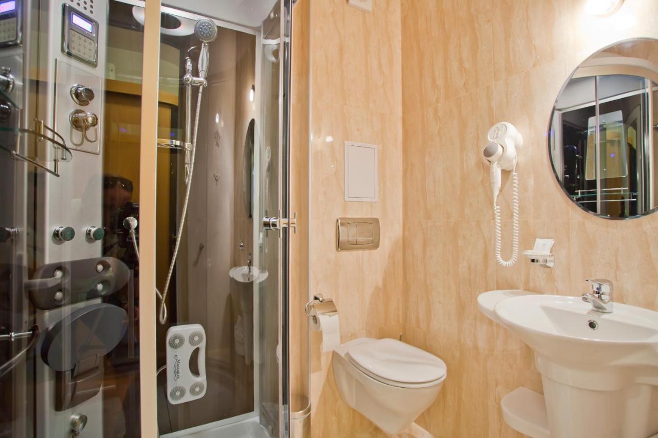 Hotel Incognito Pomorie פומורי מראה חיצוני תמונה